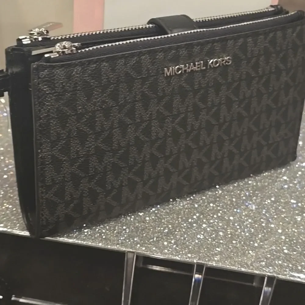Michael Kors MK Logo Large Double Zip‎ Wristlet